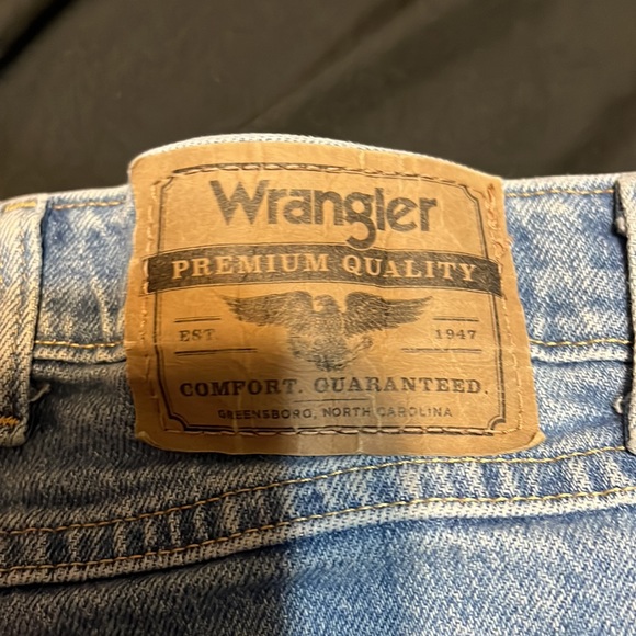 Wrangler Jeans 44x29 Regular Fit - Picture 4 of 6